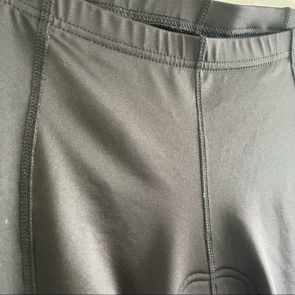 Padded biking shorts for bike riding, stationary bikes or spin class - Picture 5 of 8